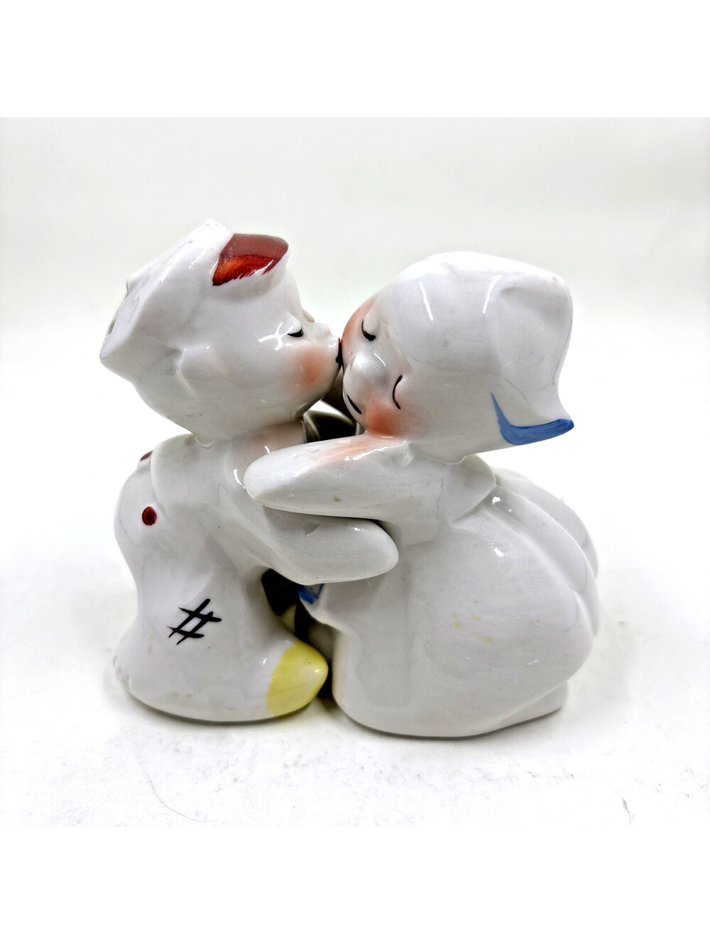 Vintage Van Tellingen Hand-Painted Hugging Dutch Boy and Girl Salt Pepper Shaker